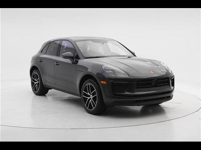 2023 Porsche Macan Base