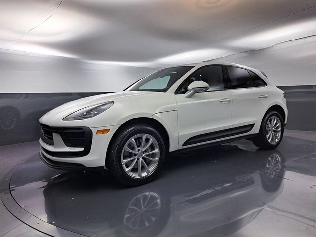 2023 Porsche Macan T