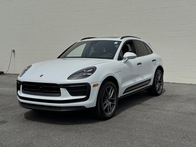 2023 Porsche Macan 