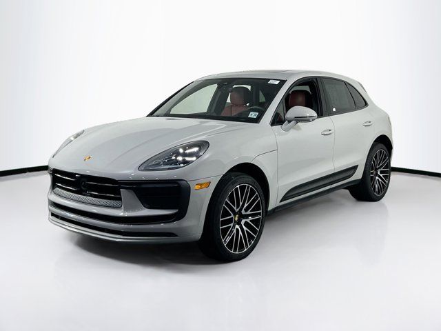 2023 Porsche Macan Base