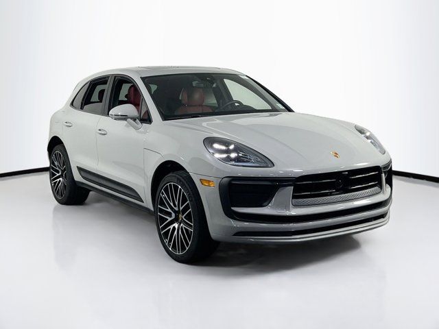 2023 Porsche Macan Base