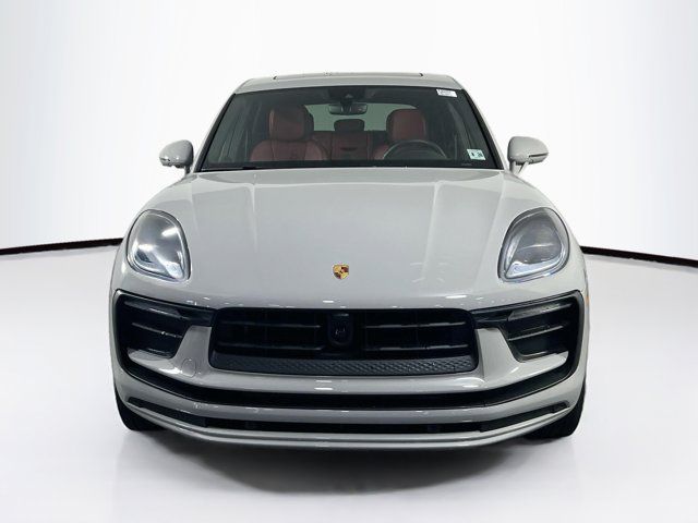 2023 Porsche Macan Base