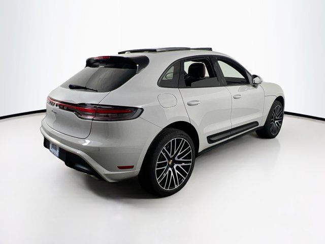 2023 Porsche Macan Base