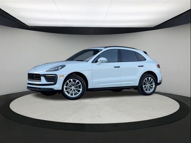 2023 Porsche Macan 