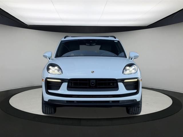 2023 Porsche Macan 