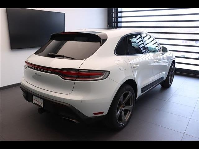 2023 Porsche Macan Base