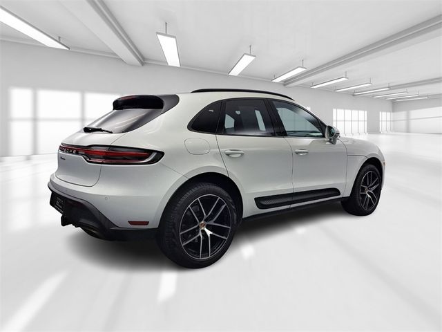 2023 Porsche Macan Base