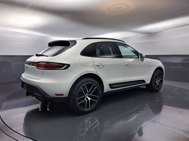 2023 Porsche Macan Base