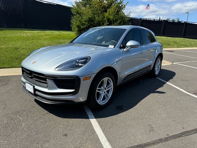 2023 Porsche Macan Base