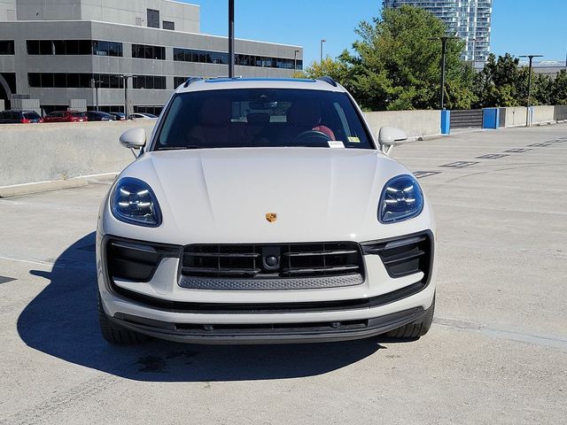 2023 Porsche Macan Base