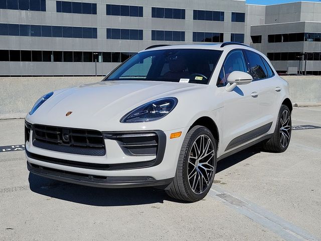 2023 Porsche Macan Base