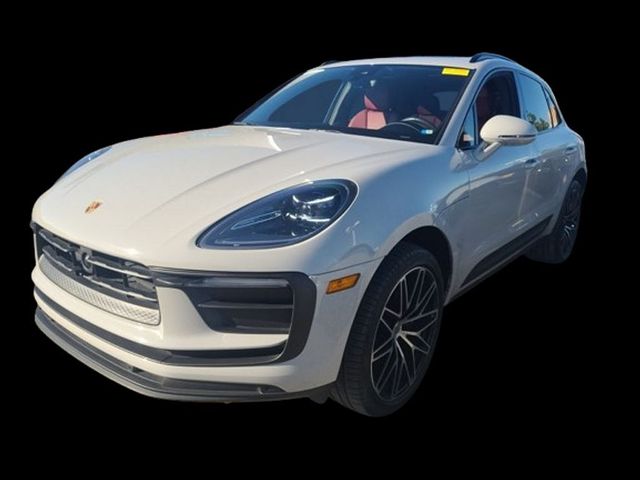 2023 Porsche Macan Base