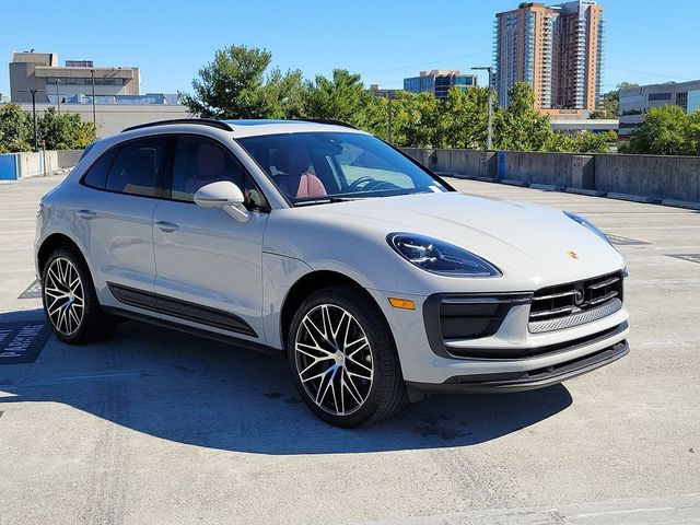 2023 Porsche Macan Base