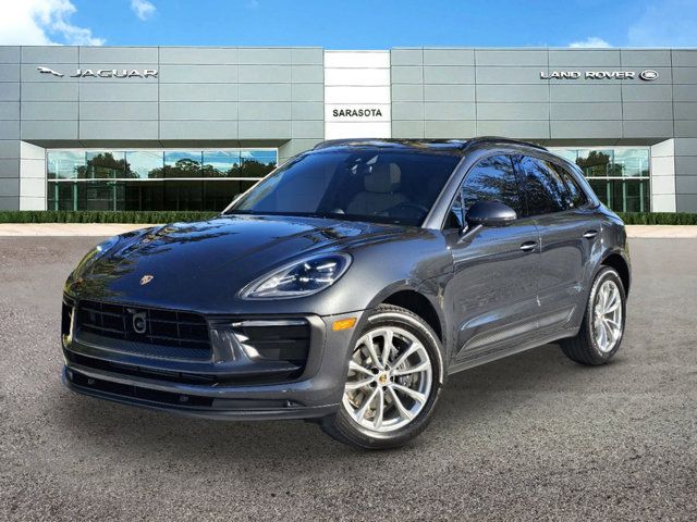 2023 Porsche Macan Base