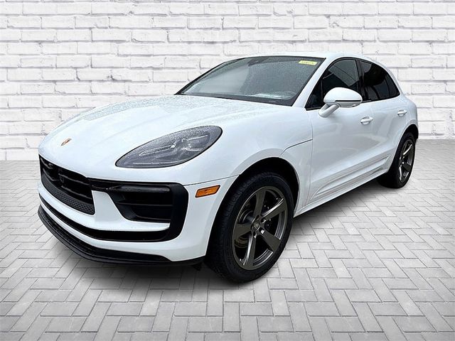 2023 Porsche Macan Base