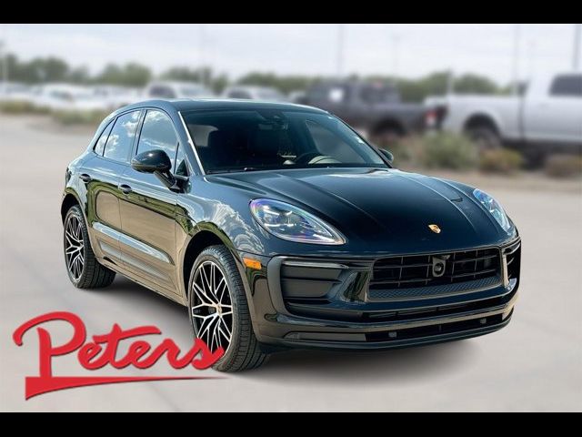 2023 Porsche Macan Base