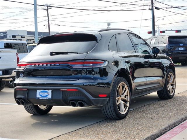 2023 Porsche Macan Base