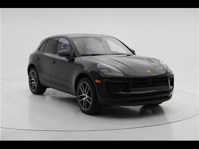 2023 Porsche Macan Base