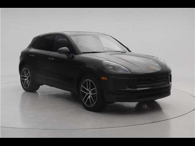 2023 Porsche Macan Base