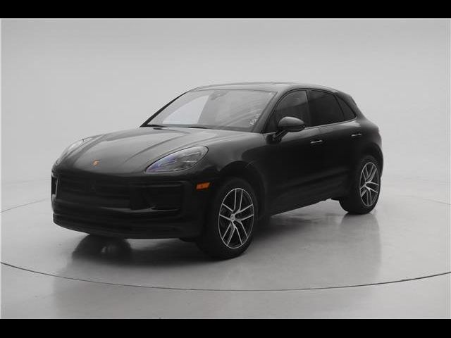 2023 Porsche Macan Base