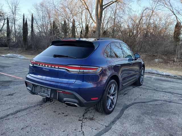 2023 Porsche Macan Base