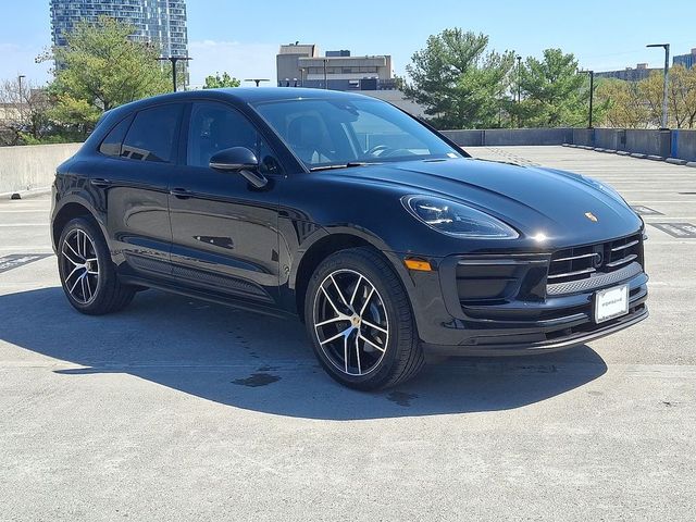 2023 Porsche Macan Base