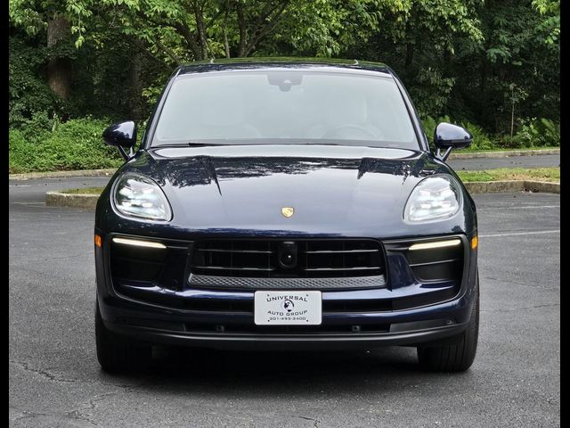 2023 Porsche Macan Base