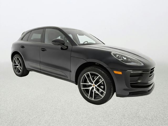 2023 Porsche Macan Base