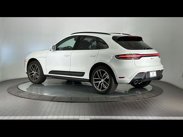 2023 Porsche Macan Base