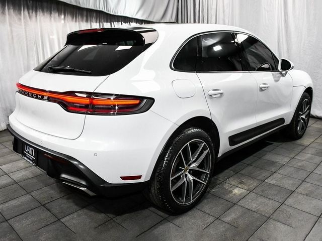 2023 Porsche Macan Base