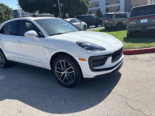 2023 Porsche Macan Base