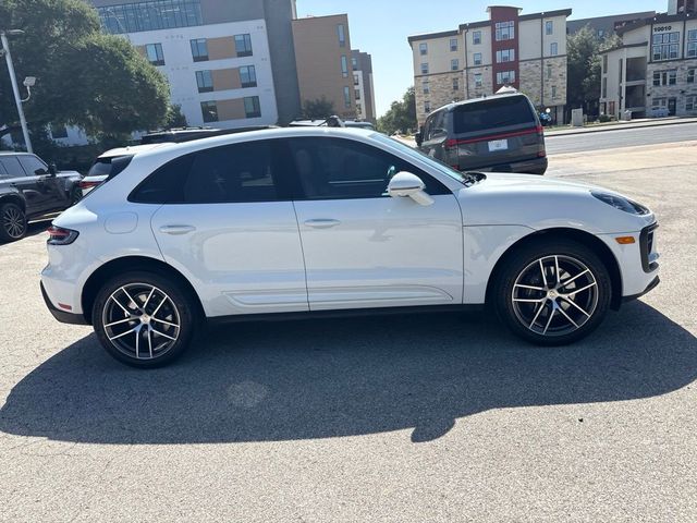 2023 Porsche Macan Base