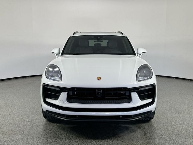 2023 Porsche Macan Base