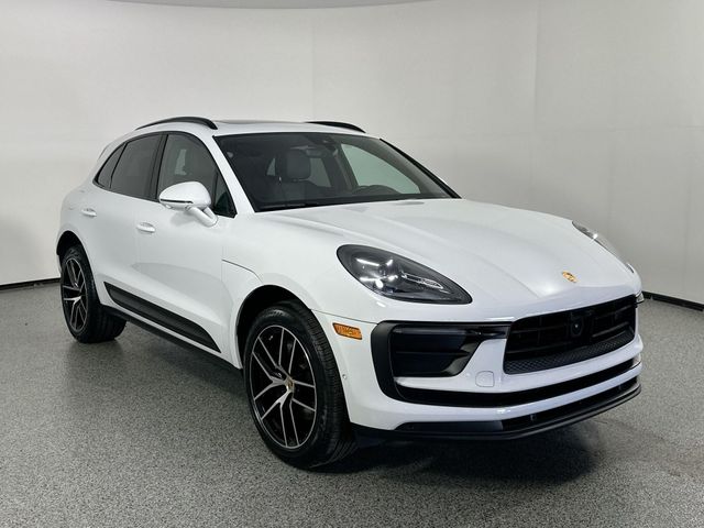 2023 Porsche Macan Base