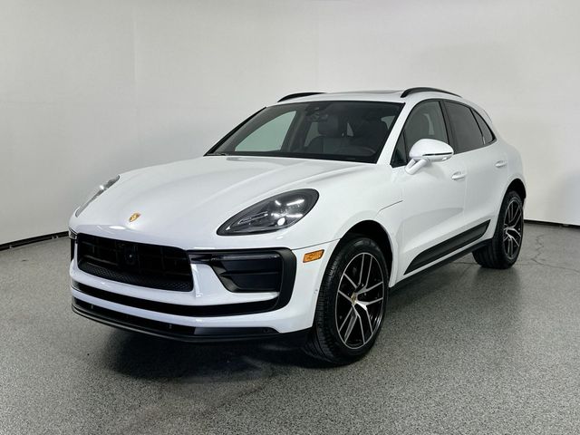 2023 Porsche Macan Base