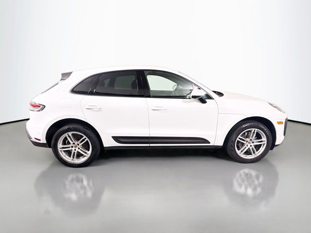 2023 Porsche Macan Base