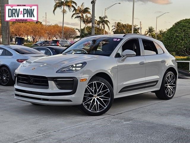 2023 Porsche Macan Base