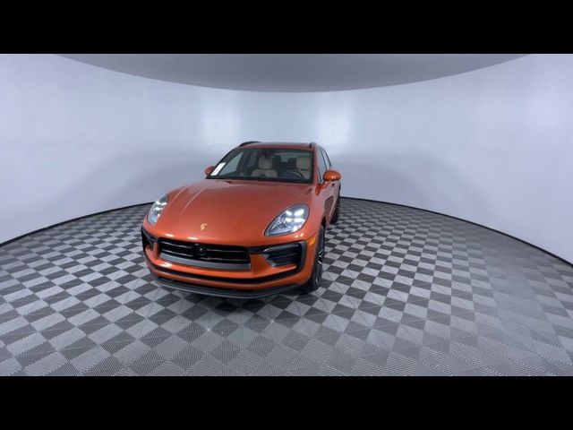 2023 Porsche Macan Base