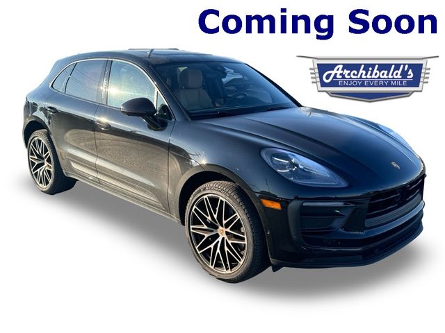 2023 Porsche Macan Base