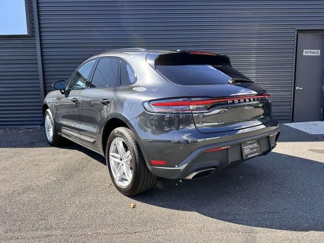 2023 Porsche Macan Base