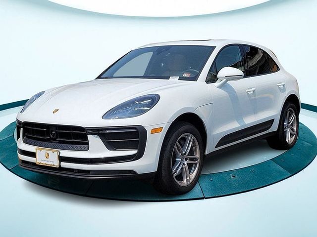 2023 Porsche Macan Base