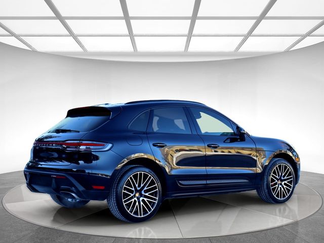 2023 Porsche Macan 