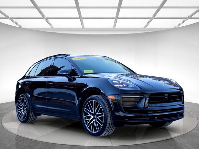 2023 Porsche Macan 