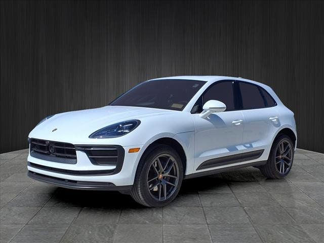 2023 Porsche Macan Base