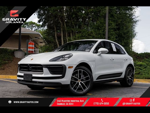 2023 Porsche Macan Base