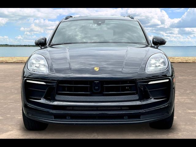 2023 Porsche Macan Base