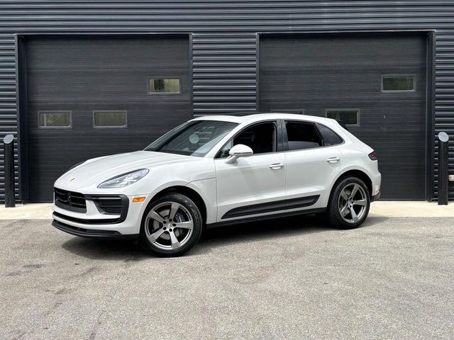 2023 Porsche Macan T