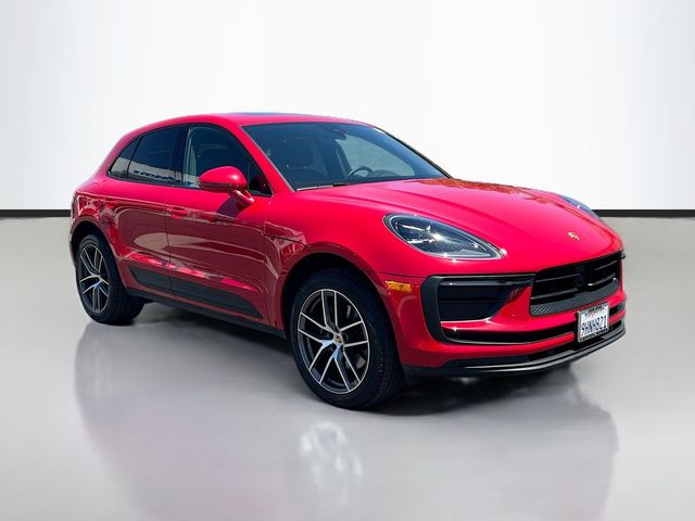 2023 Porsche Macan Base