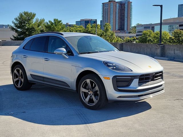 2023 Porsche Macan Base