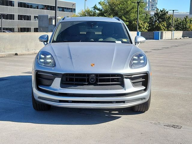 2023 Porsche Macan Base